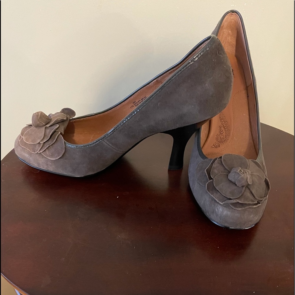 Dusty Brown Suede Pump
